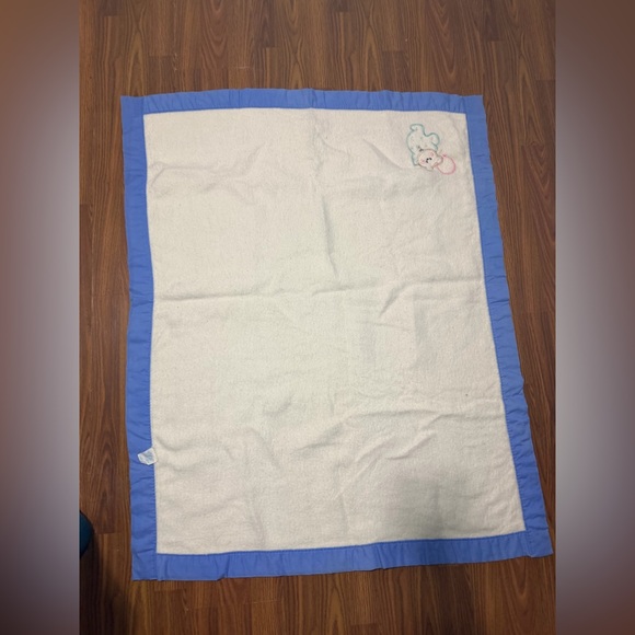 VTG Cuddle Time acrylic baby blanket blue bear appliqué & trim 44x35 inches - Picture 3 of 5